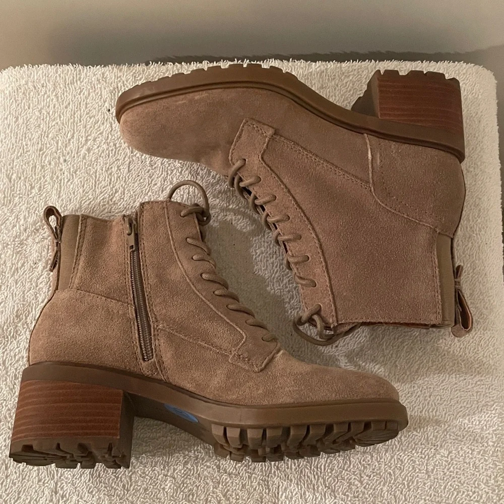 Lucky Brand Tan Genuine Suede Leather Boots Rubber Sole lace/side zip New!